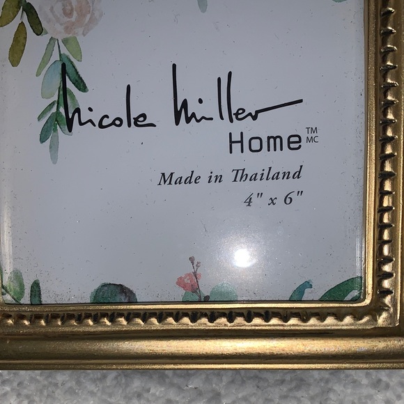Nicole Miller Gold Arch Picture Frame - Picture 5 of 8